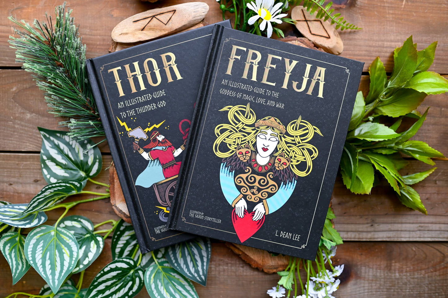 Freyja: An Illustrated Guide to the Goddess of Magic, Love & War
